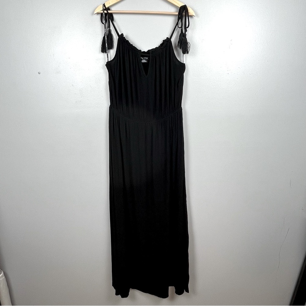 City Chic black 100% viscose textured  tassel tie maxi dress, size 14.